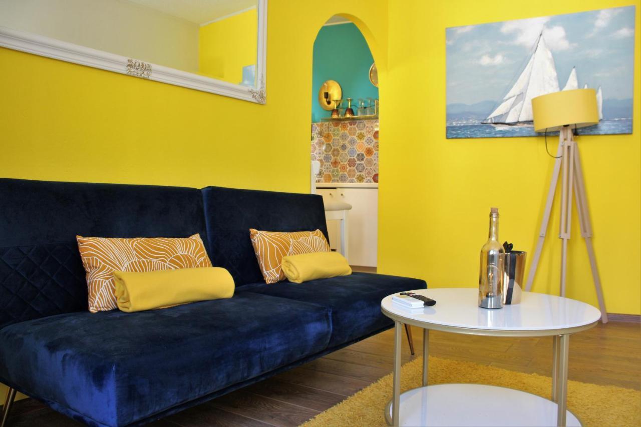 Oh La La Apartment Old Town Rovinj Exterior photo